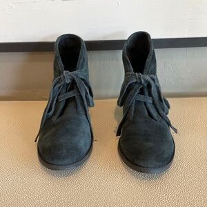 Carlos Santana Blue Suede Lace Up Ankle Boots